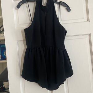 Elizabeth and James top